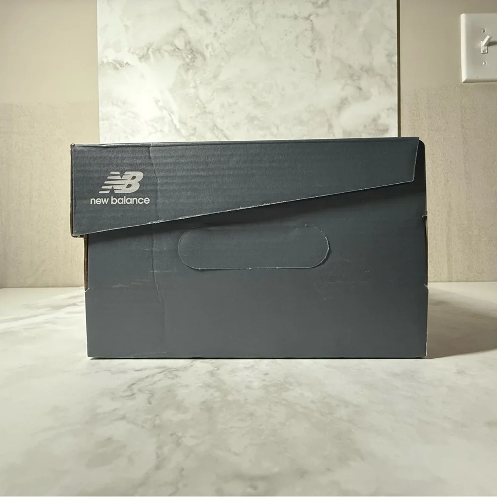 New Balance | Empty 9060 Shoe Box | Gray